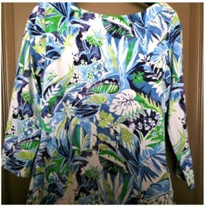 J .McLaughlin Wavesong Tropical Print 3/4 Sleeve Button Shoulder Tee Shirt Blue